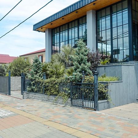 Level Up Hotel & Restaurant 코불레티 외부 사진
